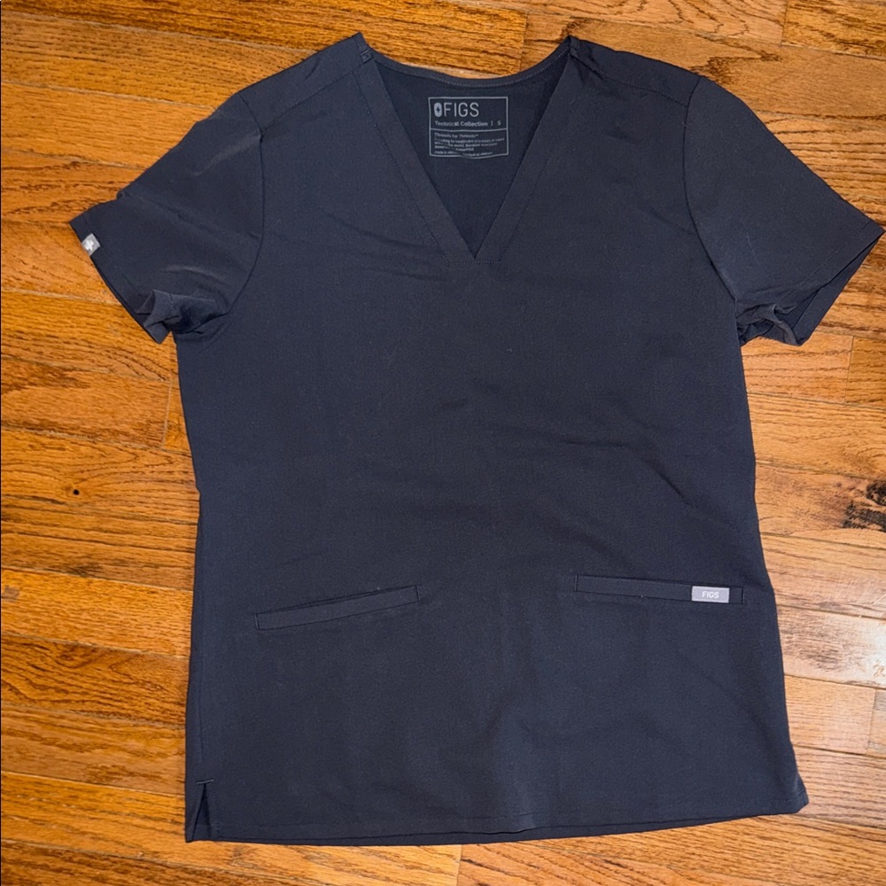 Figs Women's Charcoal V-Neck Short Sleeve Top